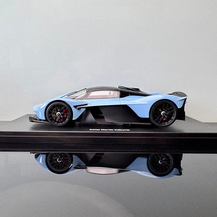 GT Spirit Aston Martin Valkyrie GT915 Silver 1:18 Resin Model Car - scale model for display