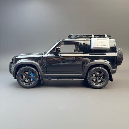 Almost Real Land Rover Defender 90 1:18 Diecast Model Car - collector edition scale model