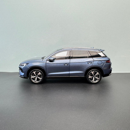 YX Car Model BYD Song PRO DMi SUV Blue 1:18 Diecast Model Car - collectible scale model car