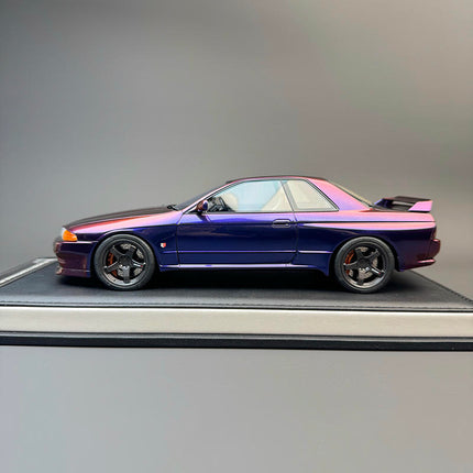 Motorhelix Nissan GT-R R32 Custom Purple 1:18 Diecast Model Car - studio product photo of the scale model