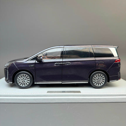 OEM BYD M9 Purple 1:18 Diecast Model Car - collectible scale model car