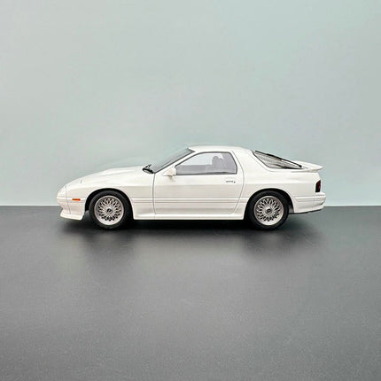 Whelart Mazda RX-7 FC3S White Unlimited Edition 1:18 Diecast Model Car - collectible scale model car