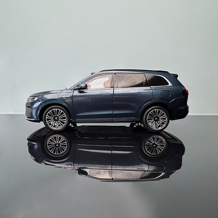YX Car Model AITO M7 Blue Interactive 1:18 Diecast Model Car - fine detailed model replica