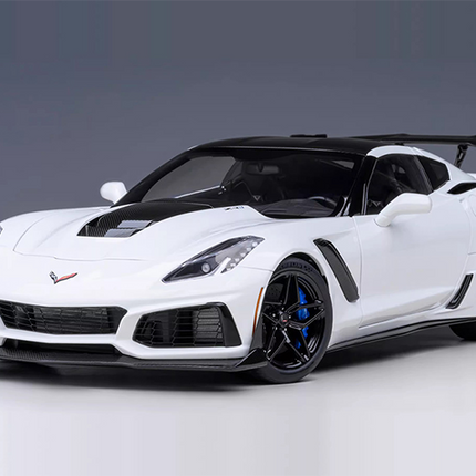 https://www.yxcarmodel.com/cdn/shop/files/40.png?v=1726106456&width=1946