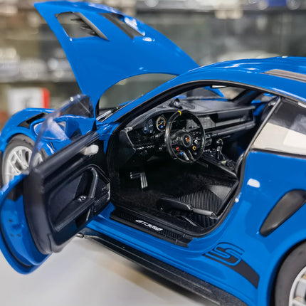 Norev Porsche 911 992 GT3 RS 2022 1:18 Diecast Model Car - fine scale model replica