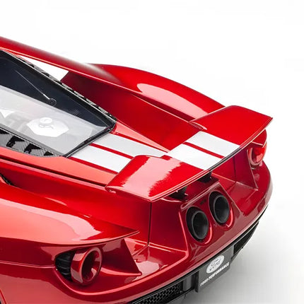 AutoArt Ford GT 2017 Red 1:18 Diecast Model Car - scale replica for enthusiasts