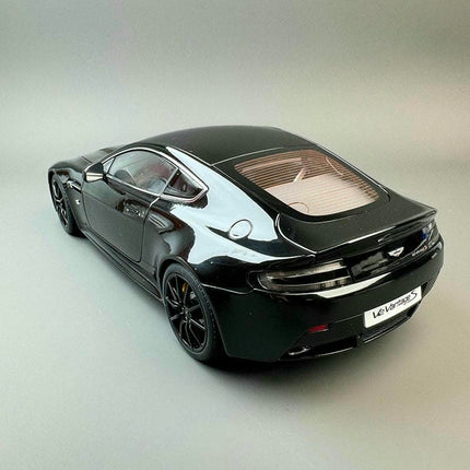 AutoArt Aston Martin V12 Vantage S 1:18 Diecast Model Car - collectible scale model car