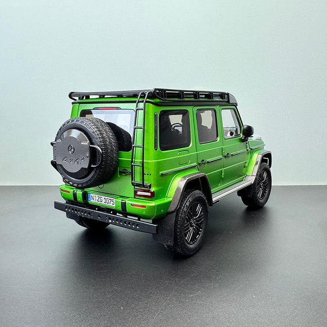 KengFai Mercedes-Benz G63 4x4 Full-Open 1:18 Diecast Model Car - studio product photo of the scale model