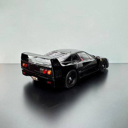 Kyosho Ferrari F40 1987 Black 1:18 Diecast Model Car - fine detailed model replica