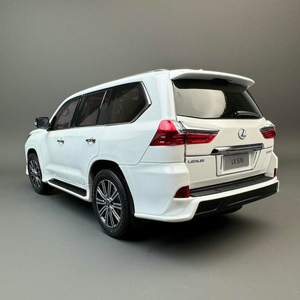 LCD Model Lexus LX570 White 1:18 Diecast Model Car - collectible scale model car