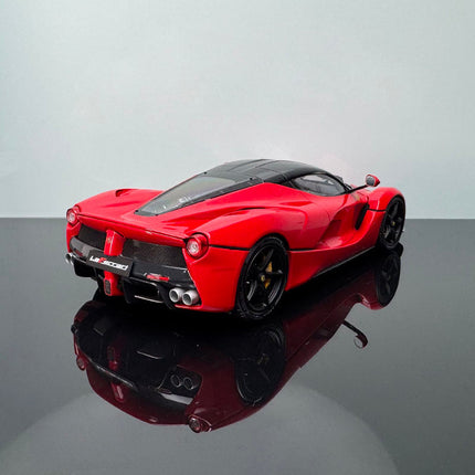BBR Ferrari LaFerrari Rosso Corsa / Black Hood 1:18 Diecast Model Car - collectible scale model car