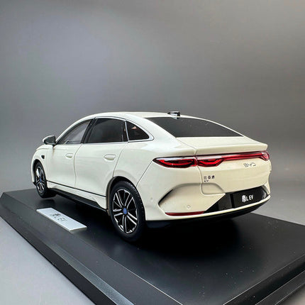 OEM BYD Qin L EV White 1:18 Diecast Model Car - collectible scale model car