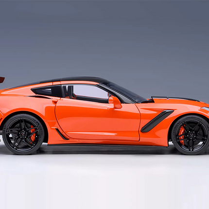 https://www.yxcarmodel.com/cdn/shop/files/50.png?v=1726106456&width=1946