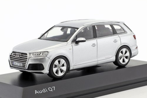 https://automodele.eu/environment/cache/images/productGfx_749566_500_500/5011407613-Audi-Q7-V8-TDI-Quattro-S-Line-4M-SUV-2015-Foil-Silver-Spark-143.jpg