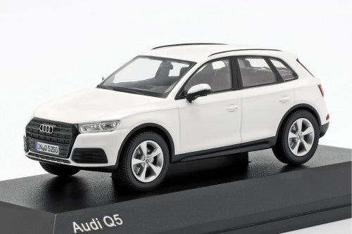 https://automodele.eu/environment/cache/images/productGfx_749468_500_500/5011605631-Audi-Q5-2016-Ibis-White-Spark-by-iScale-143.jpg?overlay=1