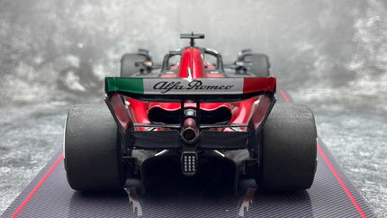 Kilo NZG Alfa Romeo F1 C42 1:18 Diecast Model Car - scale model for display