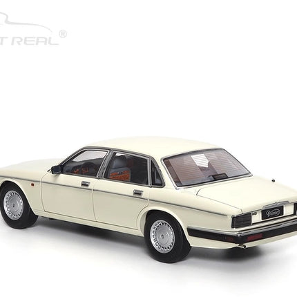 Almost Real Jaguar Daimler XJ6 (XJ40) White 1:18 Diecast Model Car - fine detailed model replica