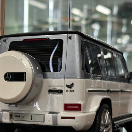 Motor Helix Mercedes-Benz AMG G 63 UAE Golden Jubilee Edition 1:18 Resin Model Car White/Silver - detailed die-cast style mod