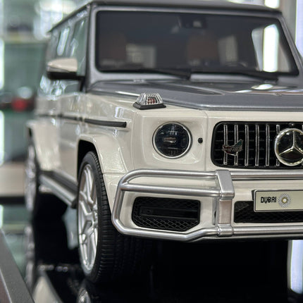 Motor Helix Mercedes-Benz AMG G 63 UAE Golden Jubilee Edition 1:18 Resin Model Car White/Silver - scale model for display