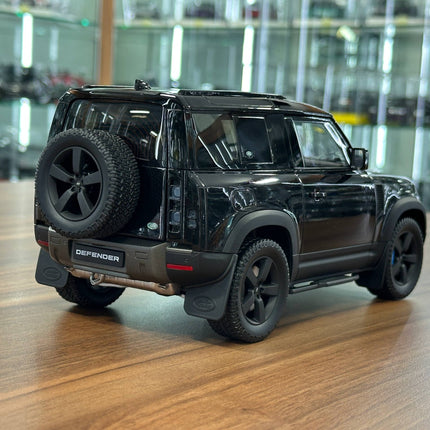 Almost Real Land Rover Defender 90 2020 1:18 Diecast Model Car Santorini Black - fine detailed model replica