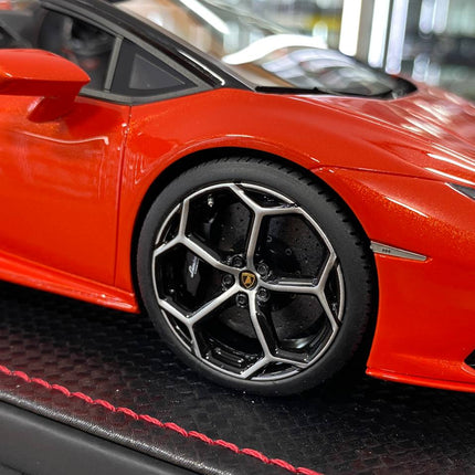 MR Collection Huracán EVO Spyder 1:18 Resin Diecast Model Car Arancio Xanto - detailed die-cast style model