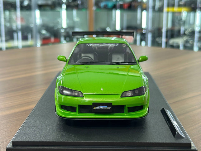 Solido Nissan Silvia S15 Spec-R Aero 1999 1:18 Diecast Model Car Green - studio product photo of the scale model