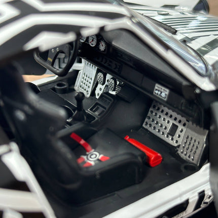Solido Porsche 911 (964) RWB The Zebra 1:18 Diecast Model - showroom-quality model replica