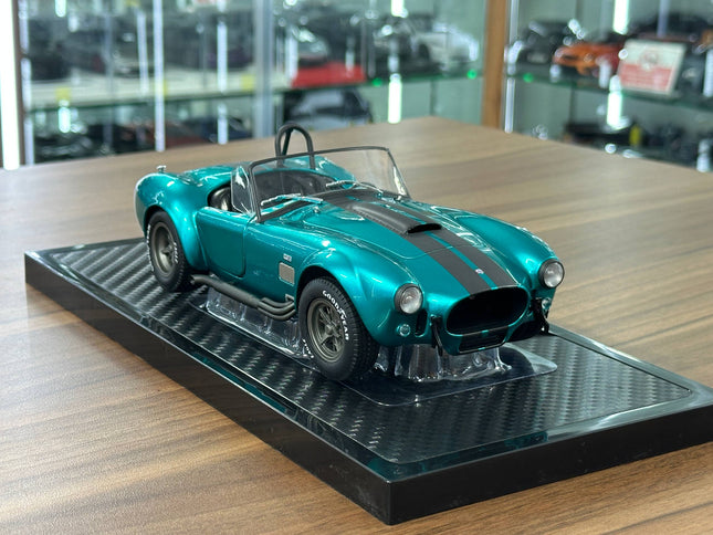 1/18 Pink Slips Shelby Cobra 427 S/C MK2 1967 Metallic Blue Diecast - detailed collector display model