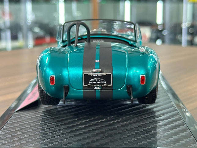 1/18 Pink Slips Shelby Cobra 427 S/C MK2 1967 Metallic Blue Diecast - studio product photo of the scale model