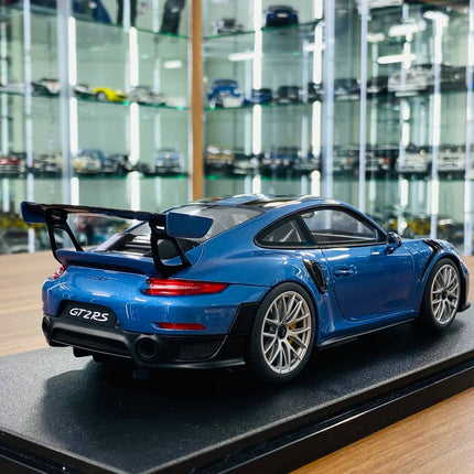 Porsche 911 GT2 RS 1/18 Blue Resin Diecast Model Car Limited Edition | GT Spirit - premium collector scale model