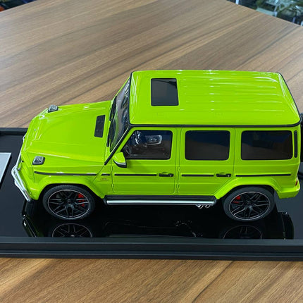 MotorHelix Mercedes-Benz AMG G63 2019 1:18 Lime Green Resin Model - scale model for display