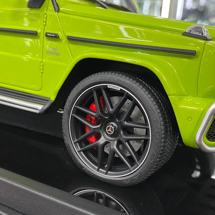 MotorHelix Mercedes-Benz AMG G63 2019 1:18 Lime Green Resin Model - detailed die-cast style model