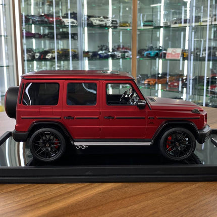 MotorHelix Mercedes-Benz AMG G63 2019 1:18 Matt Red Resin Model Limited 69 Pcs - collectible scale model car
