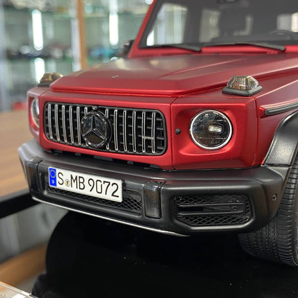 MotorHelix Mercedes-Benz AMG G63 2019 1:18 Matt Red Resin Model Limited 69 Pcs - collector edition scale model
