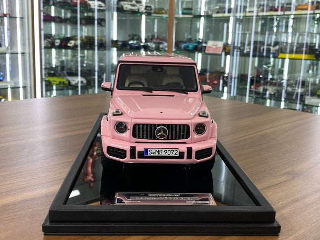 MOTORHELIX Mercedes-Benz AMG G63 2019 1:18 Resin Model Pink Limited 139pcs - studio product photo of the scale model