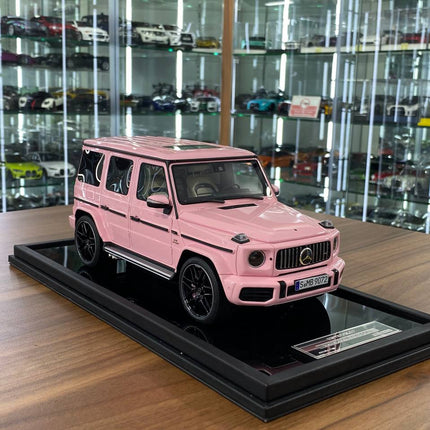 MOTORHELIX Mercedes-Benz AMG G63 2019 1:18 Resin Model Pink Limited 139pcs - detailed collector display model