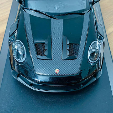 Minichamps Porsche 911 992 GT3 RS 2023 1:18 Diecast Model Black - fine detailed model replica
