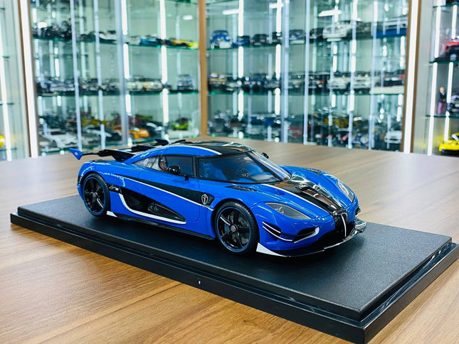 GT Spirit 1/18 Koenigsegg Agera RS Resin Model Blue/Black - detailed collector display model