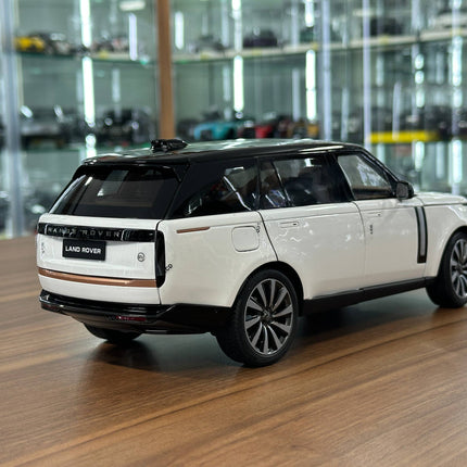 LCD Model Range Rover SV 2022 White/Black Roof 1:18 Diecast Model Car - fine detailed model replica