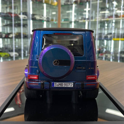 MOTORHELIX 1:18 Resin Mercedes-Benz AMG G63 2019 Chameleon - premium collector scale model
