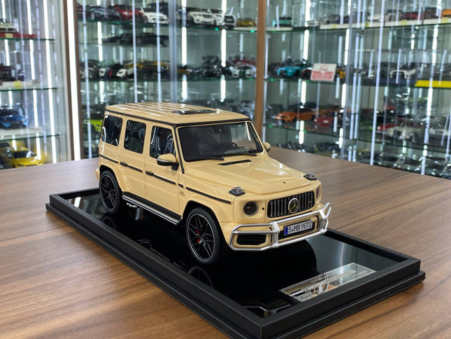 MOTORHELIX 1:18 Mercedes-Benz AMG G63 2019 Desert Yellow Limited 66 Pcs - detailed collector display model