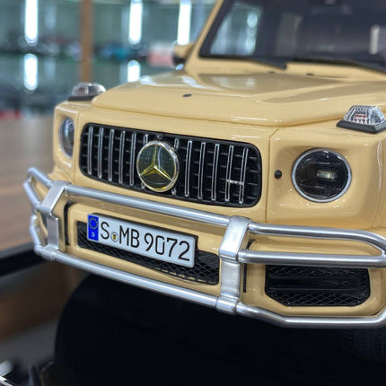 MOTORHELIX 1:18 Mercedes-Benz AMG G63 2019 Desert Yellow Limited 66 Pcs - scale model collectible piece