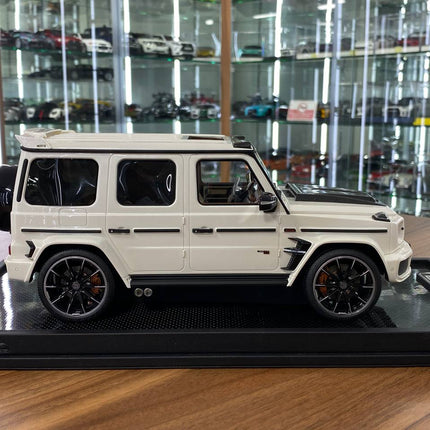 MotorHelix Mercedes-Benz G63 Brabus 800 in Pearl white, 1:18 scale resin model SUV with finely detailed exterior