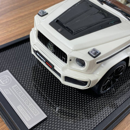 1:18 scale Pearl white MotorHelix Mercedes-Benz G63 Brabus 800 resin model SUV, showroom-quality collectible