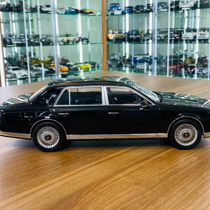 LCD Model Toyota Century 2018 Black 1:18 Diecast Model Car - collectible scale model car