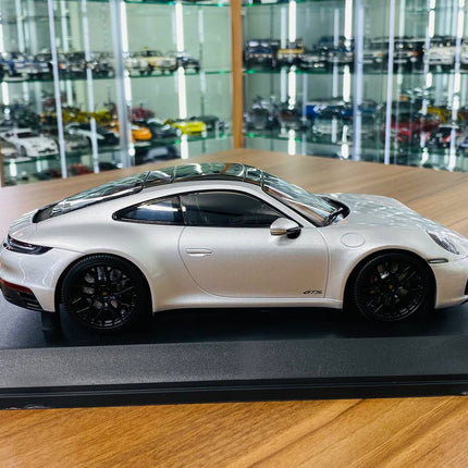 Minichamps Porsche 911 Carrera 4 GTS Silver 1:18 Diecast Model - collectible scale model car