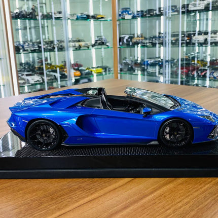 MR Collection Lamborghini Aventador Ultimae Roadster 1/18 Blue Resin Model - premium collector scale model