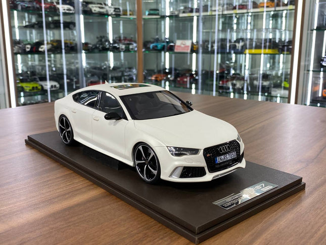 Motorhelix Audi RS7 1:18 Resin Model Matt White Limited 99 pcs - detailed collector display model