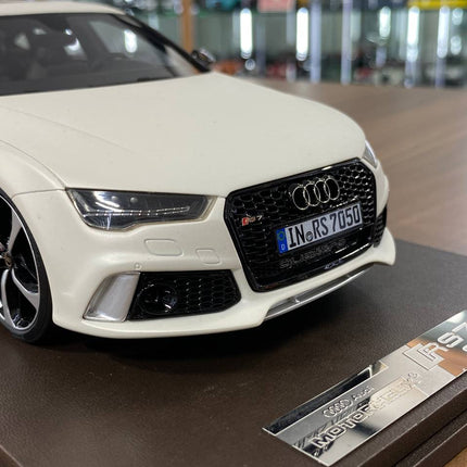 Motorhelix Audi RS7 1:18 Resin Model Matt White Limited 99 pcs - collector edition scale model
