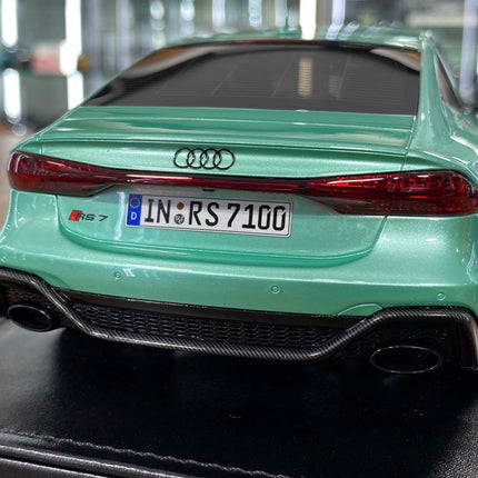 Motorhelix 1:18 Audi RS7 Sportback Metallic Tiffany Resin Model - scale model for display